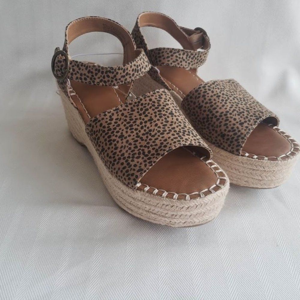 Womens 8.5 -Universal Thread Animal Print Espadrille Wedge Sandals - NEW